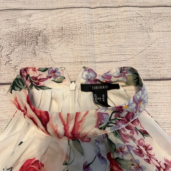 Forever 21 Floral Print Halter Blouse - Picture 5 of 8